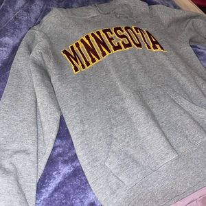 University of Minnesota hoodie Women’s Size M